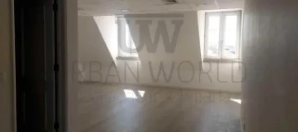 44m² Office in Lisbon, Portugal No. 94126 2