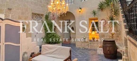 Дом с 4 спальнями в Зуррик, Мальта № 11086 2