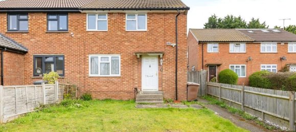 2 bedrooms House in Bushey, United Kingdom No. 6214 21