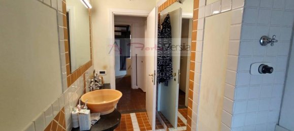 10 rooms House in Pietrasanta, Italy No. 170812 18