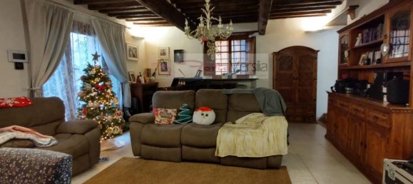 10 rooms House in Pietrasanta, Italy No. 170812 4