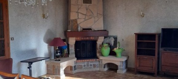 3 bedrooms House in Faverelles, France No. 101789 4