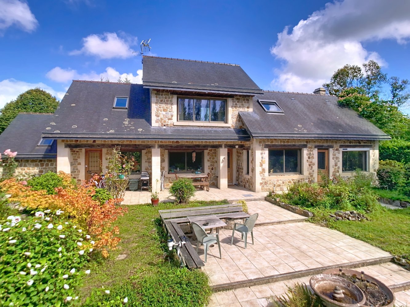 3 bedrooms House in Manche, France No. 320501