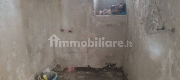 1 room Commercial property in Naples, Italy No. 374860 12