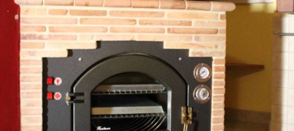 Дом с 5 комнатами в Туфилло, Италия № 84412 39