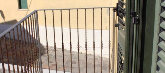 Дом с 5 комнатами в Туфилло, Италия № 84412 30