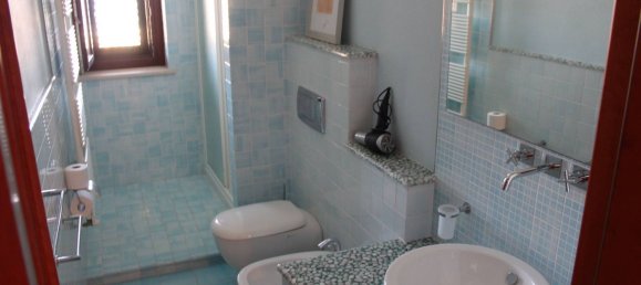 Дом с 5 комнатами в Туфилло, Италия № 84412 18