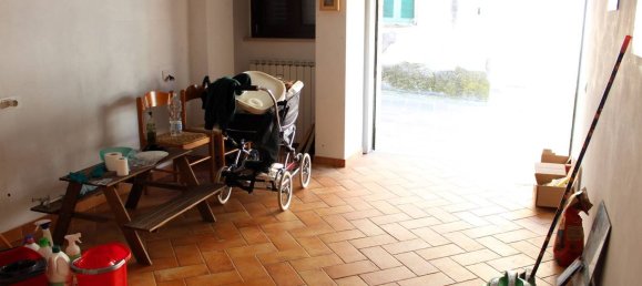 Дом с 5 комнатами в Туфилло, Италия № 84412 44