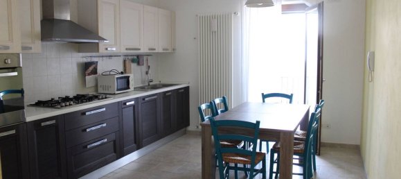 Дом с 5 комнатами в Туфилло, Италия № 84412 3