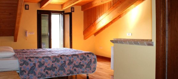 Дом с 5 комнатами в Туфилло, Италия № 84412 31