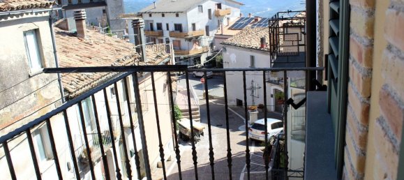 Дом с 5 комнатами в Туфилло, Италия № 84412 28