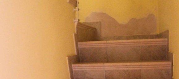 Дом с 5 комнатами в Туфилло, Италия № 84412 12