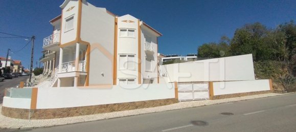 3 Schlafzimmer Haus in Ericeira, Portugal, Nr. 148620 2