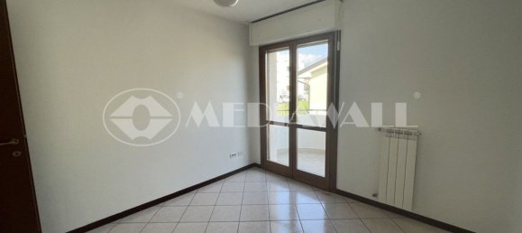 Дом с 6 комнатами в Порденоне, Италия № 93951 37