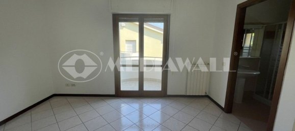 Дом с 6 комнатами в Порденоне, Италия № 93951 29