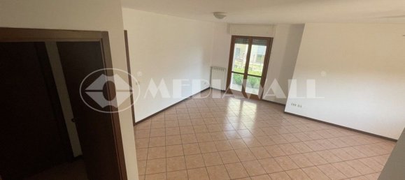 Дом с 6 комнатами в Порденоне, Италия № 93951 13