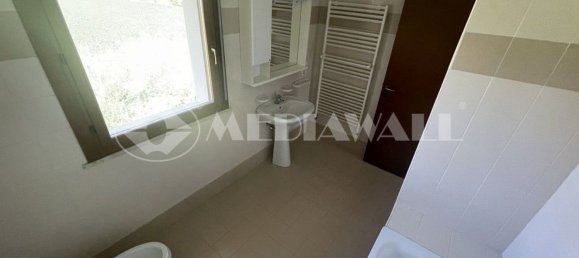 Дом с 6 комнатами в Порденоне, Италия № 93951 38