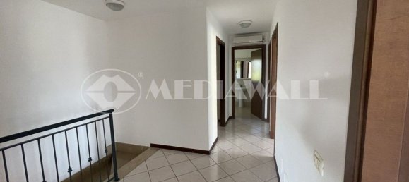 Дом с 6 комнатами в Порденоне, Италия № 93951 33