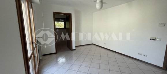 Дом с 6 комнатами в Порденоне, Италия № 93951 22