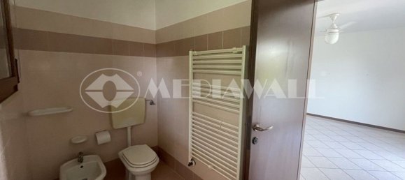 Дом с 6 комнатами в Порденоне, Италия № 93951 27