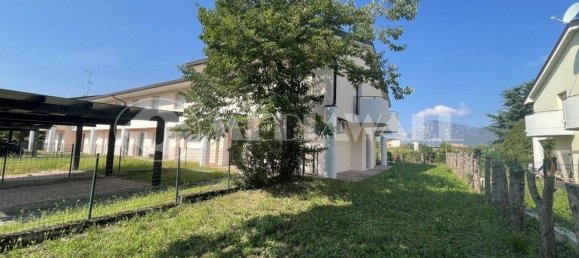 Дом с 6 комнатами в Порденоне, Италия № 93951 12