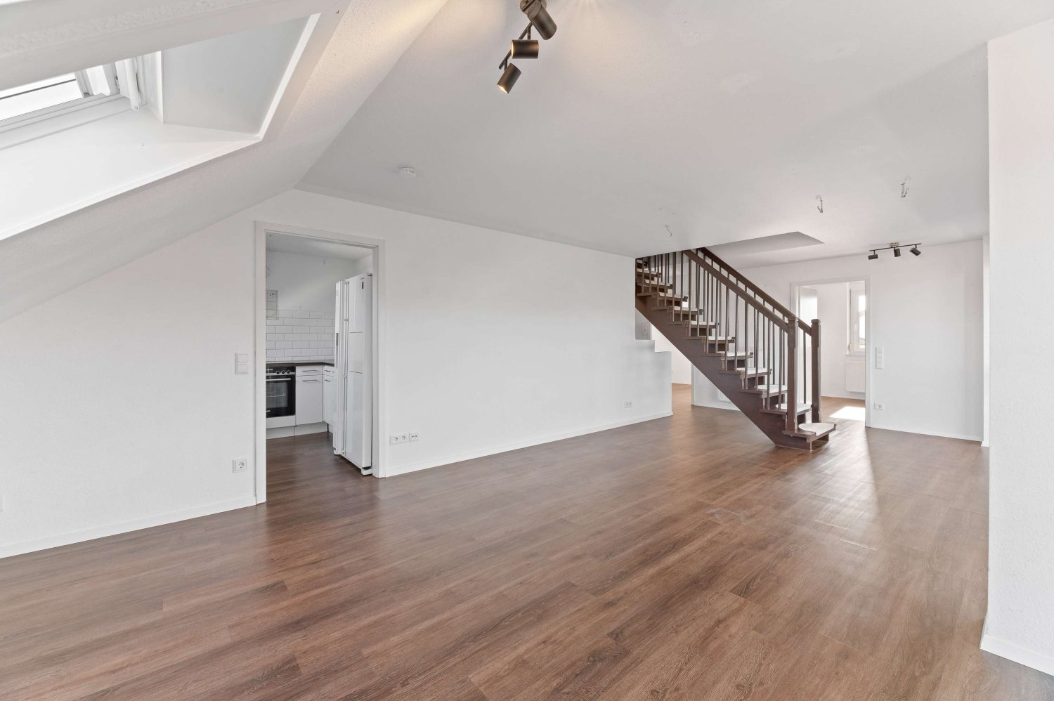 Dúplex de 3 dormitorios en Esslingen, Germany No. 368839