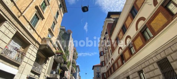 2 rooms Commercial property in Milan, Italy No. 327094 2