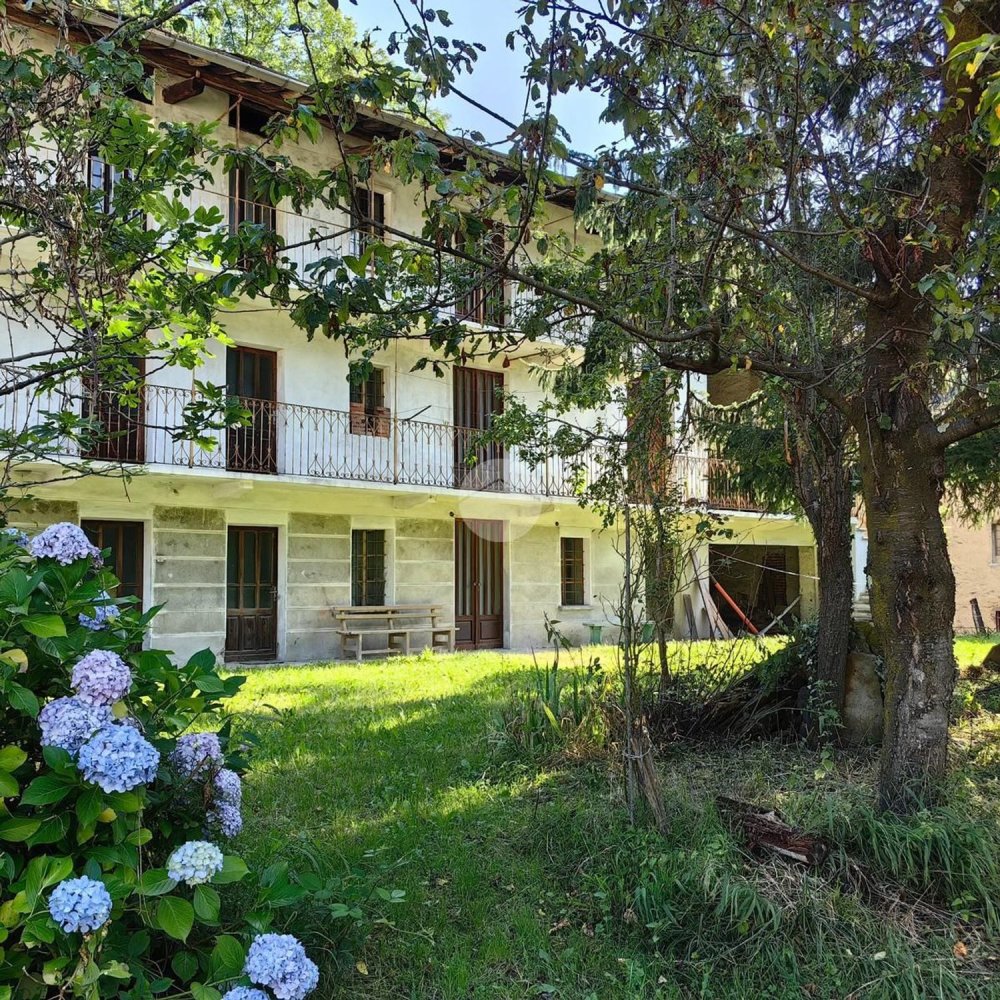 9-Zimmer Haus in Coazze, Italy, Nr. 269437