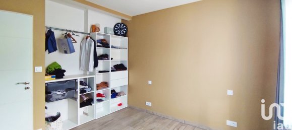 4 bedrooms House in Brizambourg, France No. 103205 6