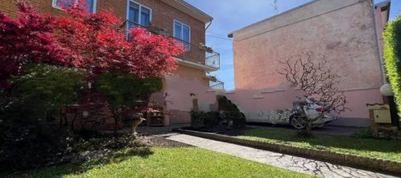 9-Zimmer Villa in Gonzaga, Italy, Nr. 93735 2
