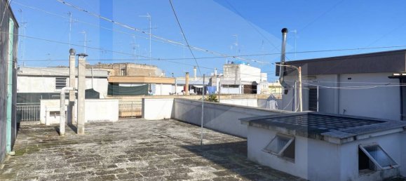 4 rooms House in Noicattaro, Italy No. 22744 10