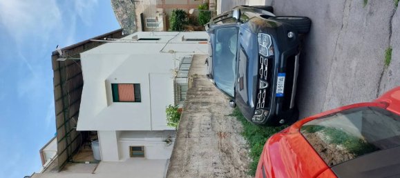 Здание с 6 комнатами в Палермо, Италия № 177414 3