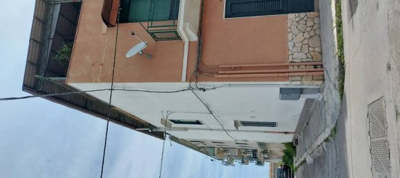 Здание с 6 комнатами в Палермо, Италия № 177414 2