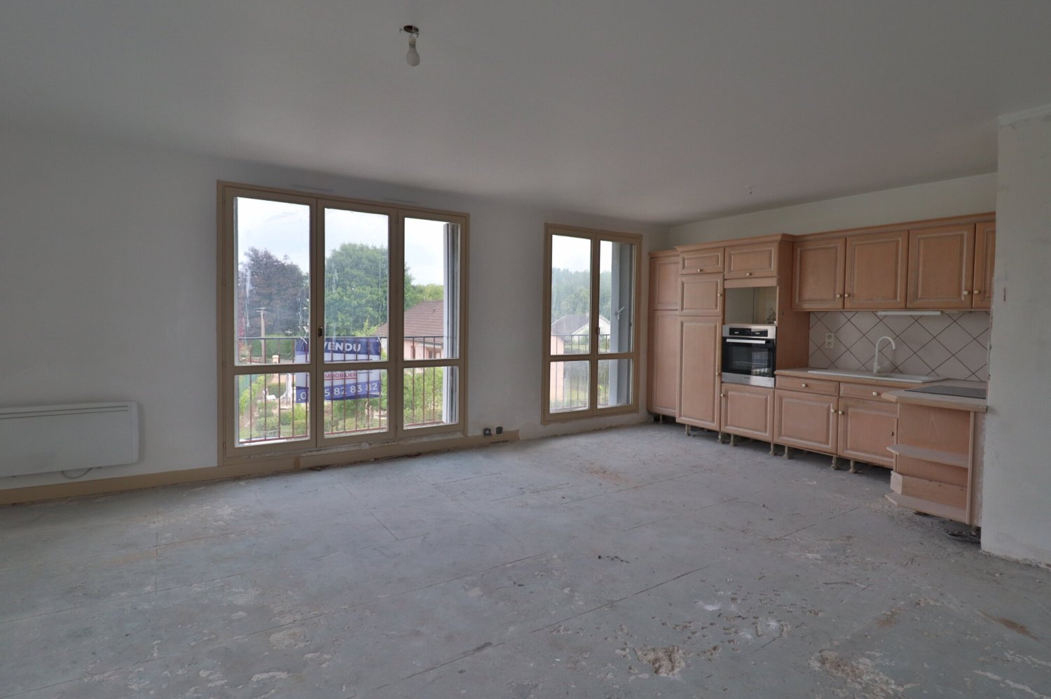 3 غرف نوم شقة في La Chapelle-Saint-Luc, France رقم 246245