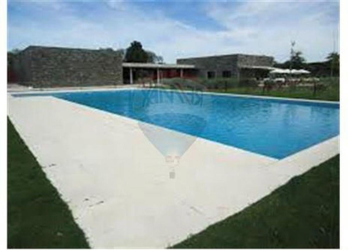 Земельный участок в Эскобар, Аргентина № 115590