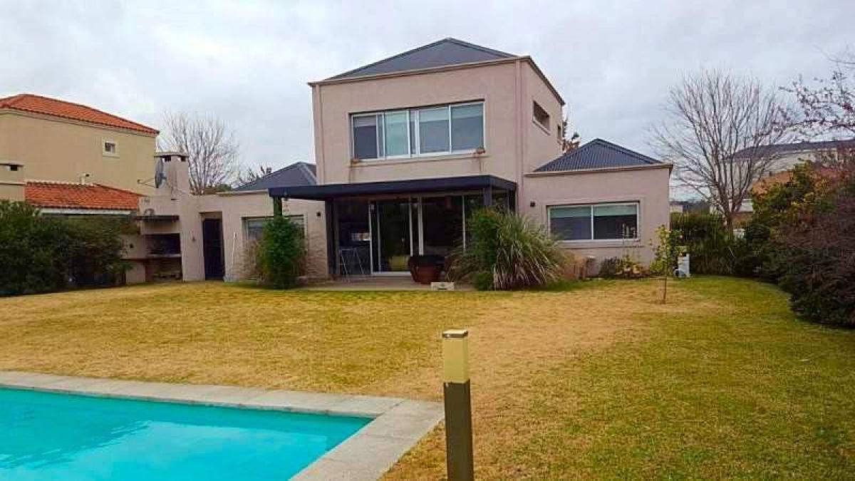 3 bedrooms House in Pilar, Argentina No. 60000