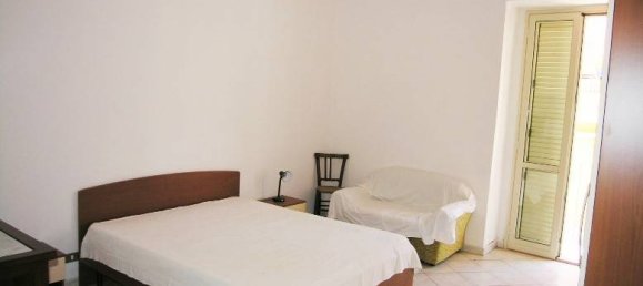 Apartamento de 2 dormitorios en Pachino, Italy No. 102953 4
