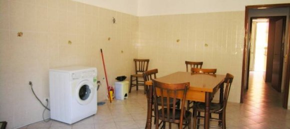 Apartamento de 2 dormitorios en Pachino, Italy No. 102953 2