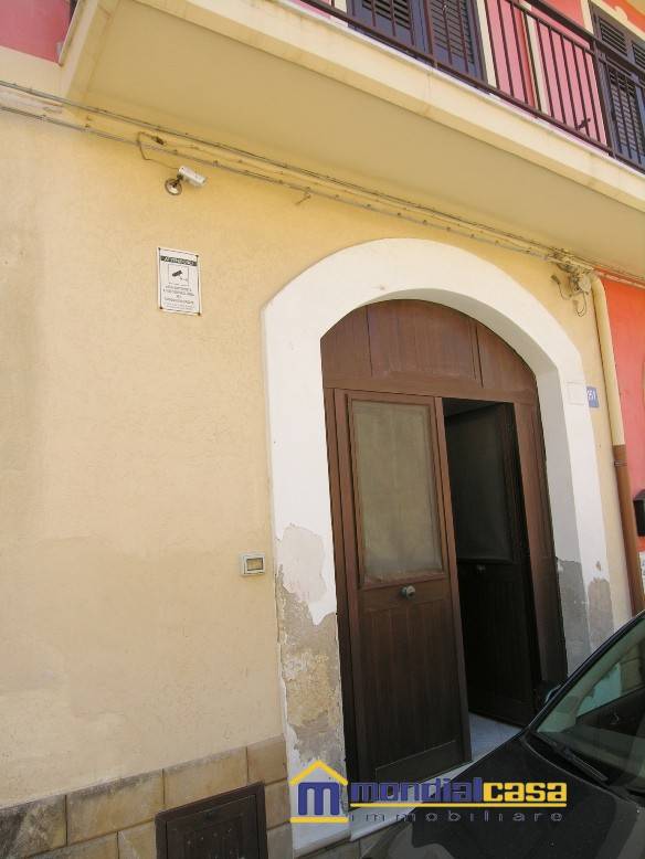Apartamento de 2 dormitorios en Pachino, Italy No. 102953