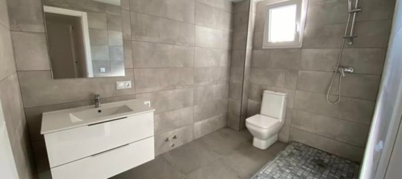 Apartamento de 5 dormitorios en Burjassot, Spain No. 4480 12