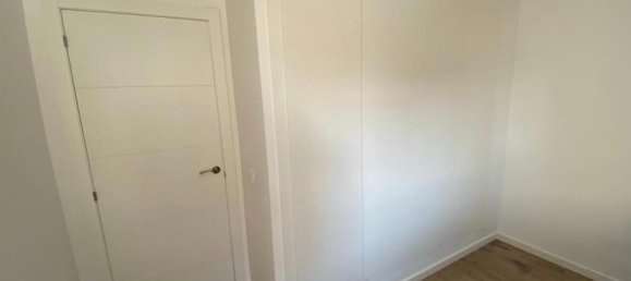 Apartamento de 5 dormitorios en Burjassot, Spain No. 4480 16