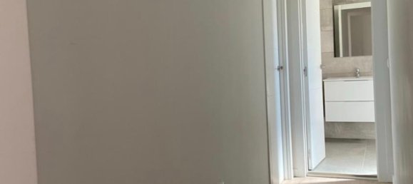 Apartamento de 5 dormitorios en Burjassot, Spain No. 4480 9