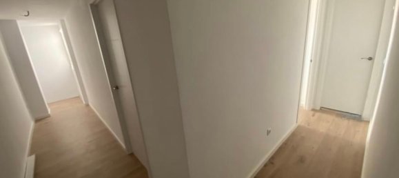 Apartamento de 5 dormitorios en Burjassot, Spain No. 4480 17