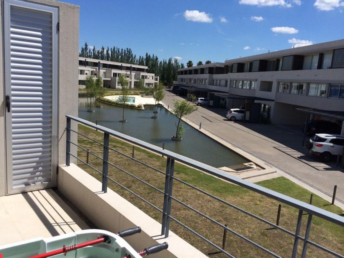 3 bedrooms Apartment in Tigre, Argentina No. 19617