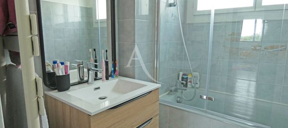 Casa de 3 dormitorios en Gagny, France No. 162733 10