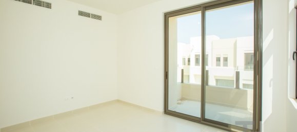 Adosado de 3 dormitorios en Reem, UAE No. 94543 6