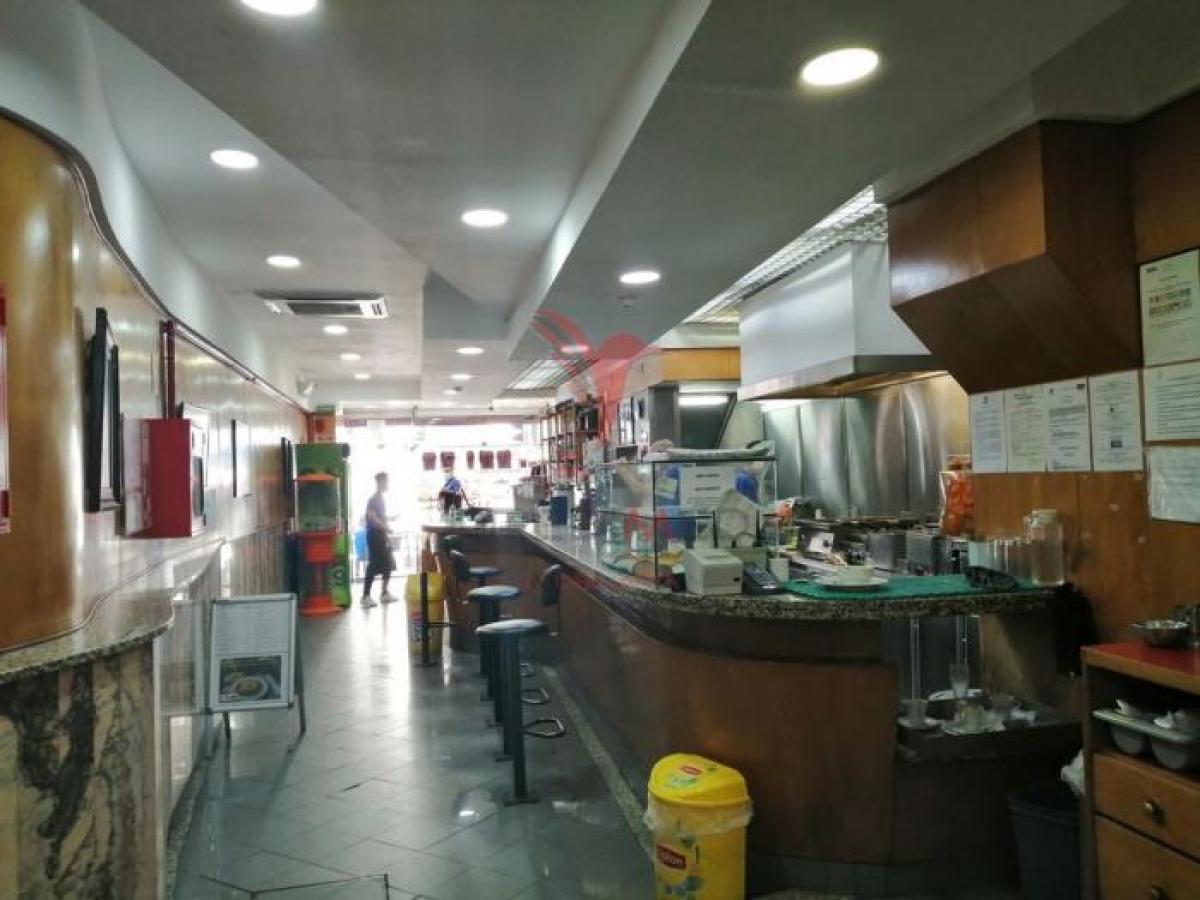 Магазин 195м² в Порту, Португалия № 7988