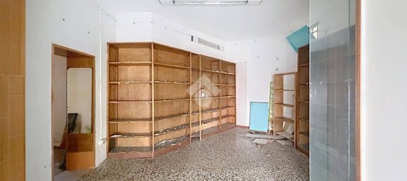 50m² Commercial property in Livorno, Italy No. 282722 14