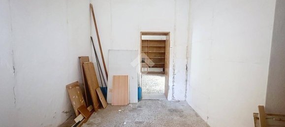 50m² Commercial property in Livorno, Italy No. 282722 5