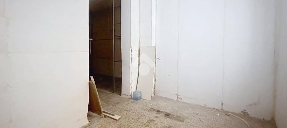 50m² Commercial property in Livorno, Italy No. 282722 2